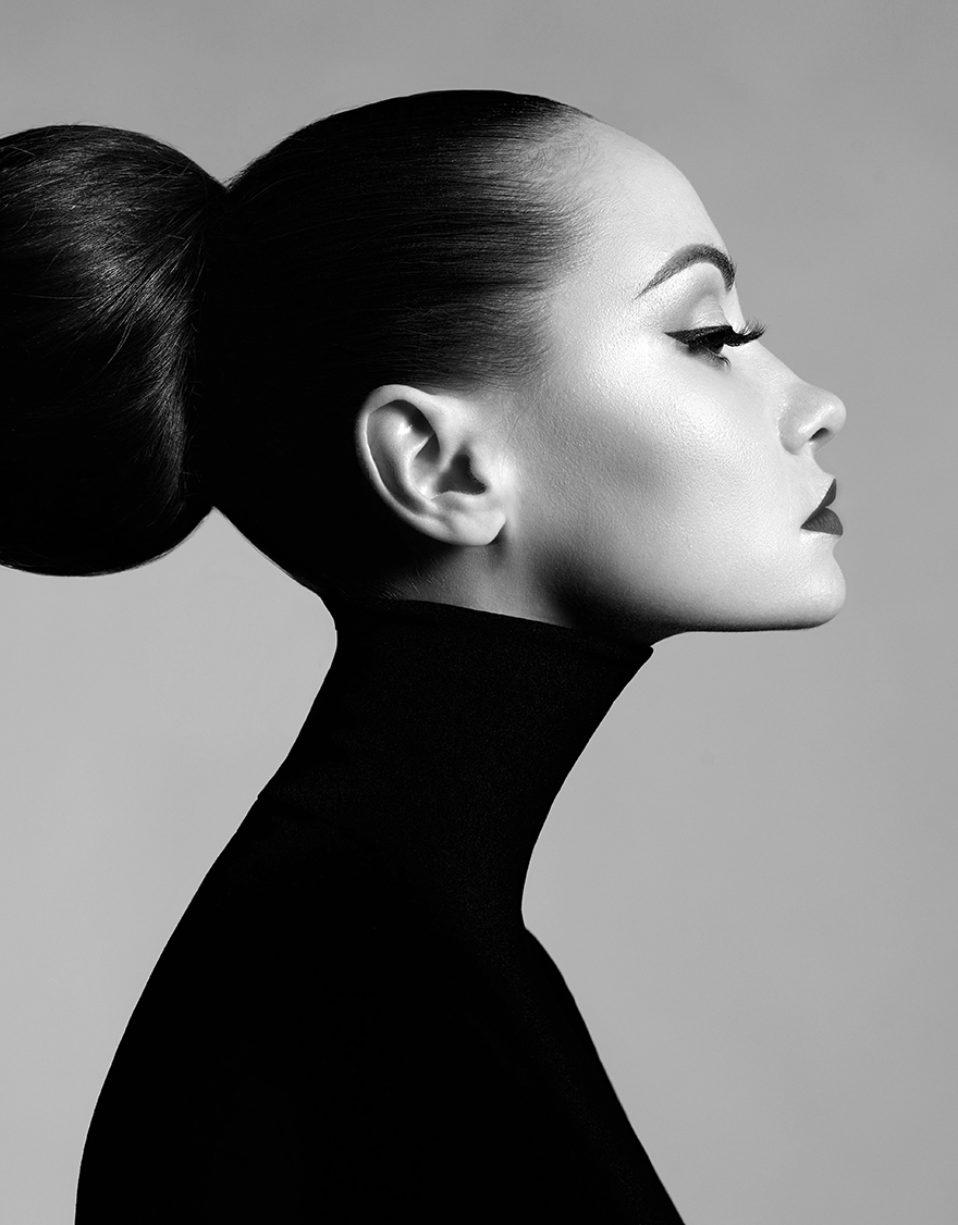 Black,And,White,Fashion,Art,Studio,Portrait,Of,Beautiful,Elegant